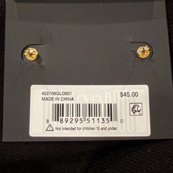 Coach Signature C Heart Stud Earrings - NEW - Picture 4 of 5